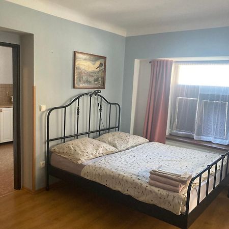 Apartman Centrum Jicin Luaran gambar