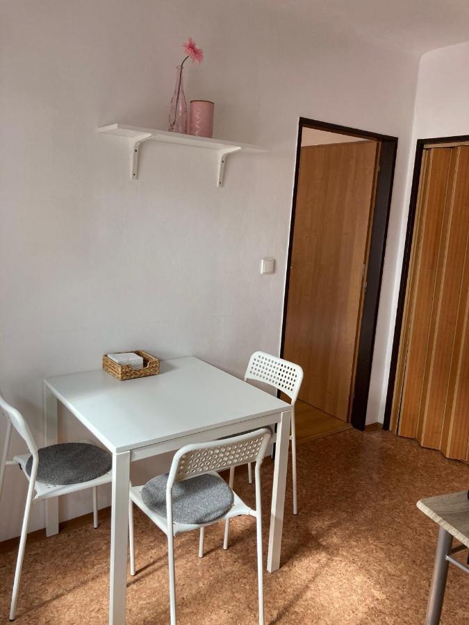 Apartman Centrum Jicin Luaran gambar